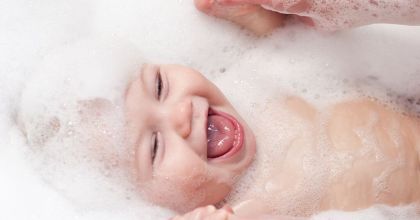 Травы для купания: польза и правила использования